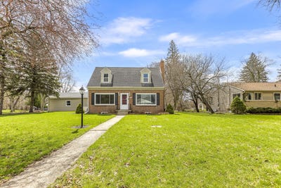 /international/us/320-river-street-hillsdale-mi-110107078186/
