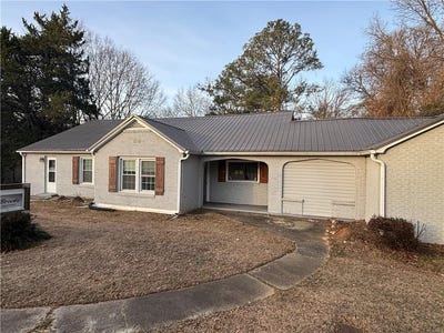 /international/us/802-n-park-st-carrollton-ga-110108268463/