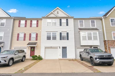 /international/us/121-pine-lane-morgantown-wv-110108445506/