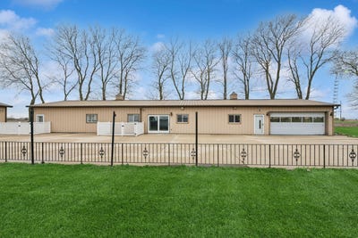 /international/us/1430-n-30th-road-ottawa-il-110108331026/