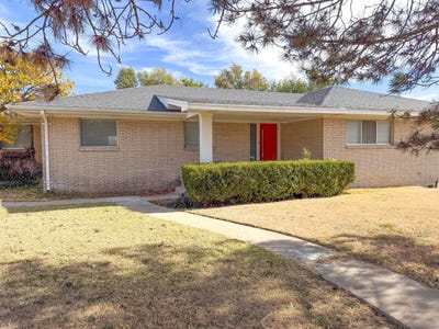 /international/us/2216-charles-st-pampa-tx-110103478149/