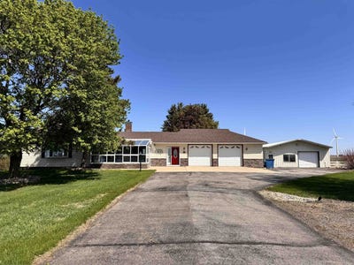 /international/us/5418-320th-st-sanborn-ia-110107800542/
