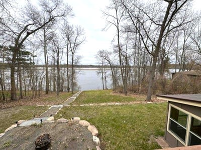 /international/us/12779-executive-acres-road-brainerd-mn-110107851587/
