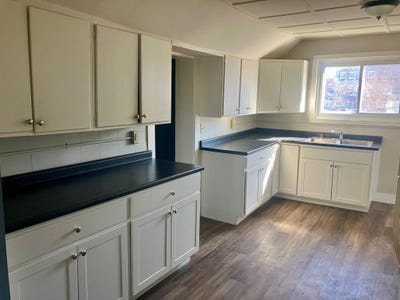 /international/us/57-river-street-richford-vt-110093444259/