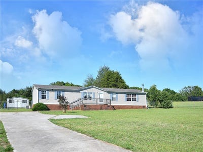 /international/us/1390-1st-avenue-starr-sc-110108572321/