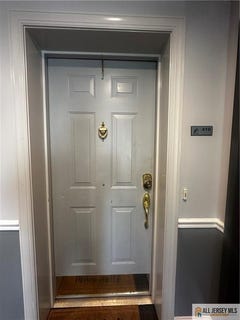 /international/us/358-rector-street-perth-amboy-nj-110108638746/