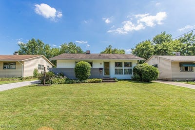/international/us/2325-stewart-drive-nw-warren-oh-110099886154/