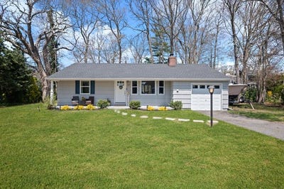 /international/us/225-connetquot-drive-oakdale-ny-110098993660/