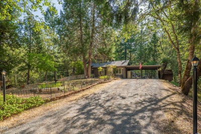 /international/us/475-penny-lane-grants-pass-or-110109165226/