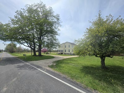 /international/us/8884-s-townhall-road-sheridan-mi-110107898316/