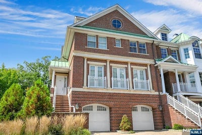 /international/us/100-heights-lane-tenafly-nj-110110186321/