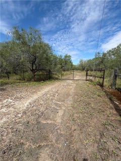 /international/us/2530-n-county-road-1024-lot-0-kingsville-tx-110120408918/