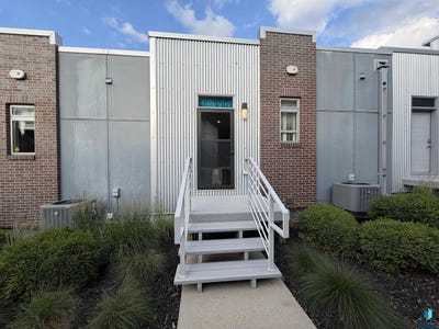 /international/us/226-e-residence-pl-sioux-falls-sd-110109144476/