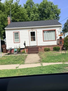 /international/us/808-marvin-street-south-beloit-il-110109111260/