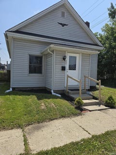 /international/us/221-w-franklin-street-hartford-city-in-110100090366/