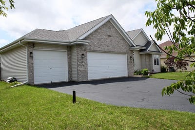 /international/us/13222-wynstone-way-rockton-il-110109027797/