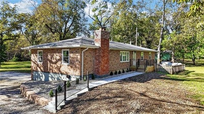 /international/us/787-e-state-route-j-highway-peculiar-mo-110120771281/