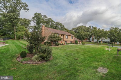 /international/us/7796-poplar-grove-road-severn-md-110110372288/