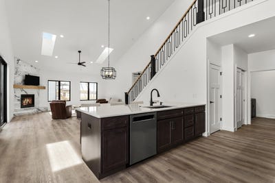 /international/us/367-ridge-view-drive-milton-wi-110103440869/