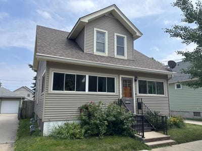 /international/us/1341-grove-ave-racine-wi-110101027572/