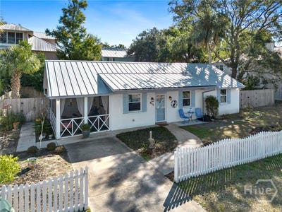 /international/us/606-jones-avenue-tybee-island-ga-110105847575/