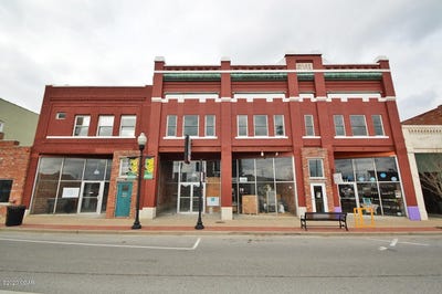 /international/us/112-s-main-street-joplin-mo-110107801549/
