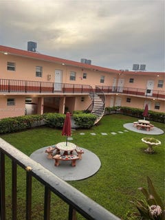 /international/us/3501-w-11th-ave-hialeah-fl-110108480721/