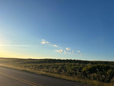 /international/us/hwy-83-canadian-tx-110102542498/
