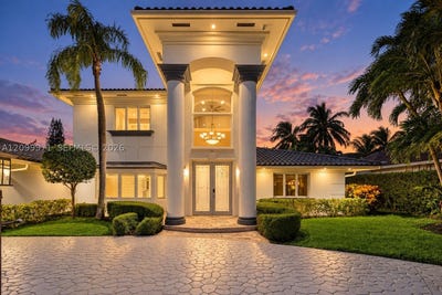 /international/us/5111-ne-30th-ave-lighthouse-point-fl-110110406723/