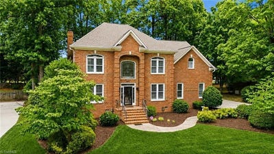 /international/us/4911-setter-court-jamestown-nc-110120002029/