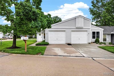 /international/us/1611-claydell-drive-st-peters-mo-110107855989/