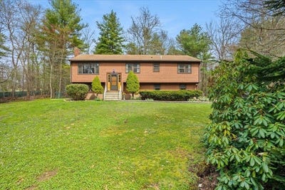 /international/us/237-oak-st-norton-ma-110107517825/