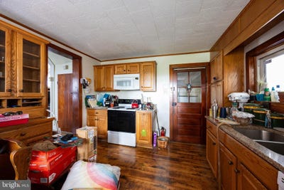 /international/us/3724-hammonds-mill-road-hedgesville-wv-110101022892/