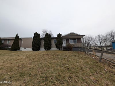 /international/us/315-red-oak-lane-cresson-pa-110097239998/?lang=en