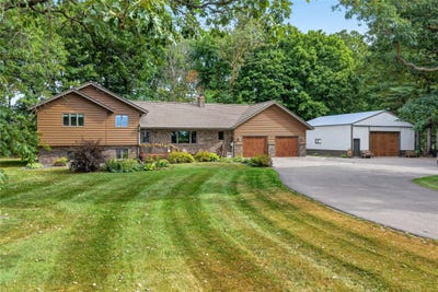 /international/us/2092-28th-avenue-rice-lake-wi-110119686002/