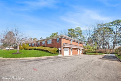 /international/us/494-laurel-brook-drive-brick-nj-110106453580/