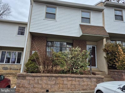 /international/us/401-woodside-circle-dresher-pa-110106347180/