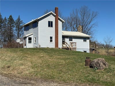 /international/us/10955-township-road-262-millersburg-oh-110108796578/