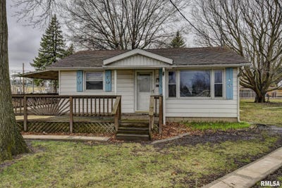 /international/us/417-n-cheney-street-taylorville-il-110106473130/