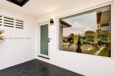 /international/us/8819-dickens-ave-surfside-fl-110108571263/