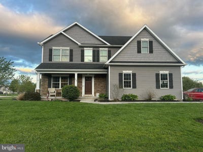 /international/us/200-irish-drive-new-oxford-pa-110108259875/