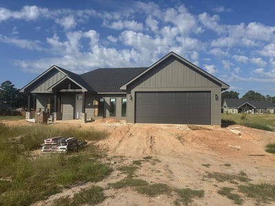 /international/us/165-salem-ridge-dr-huntington-tx-110109068789/