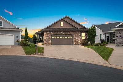 /international/us/w6940-hawkfield-court-greenville-wi-110101271809/