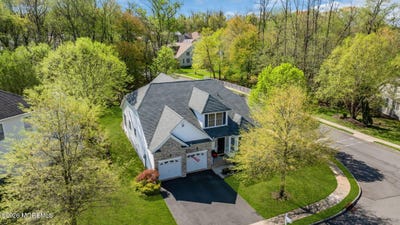 /international/us/23-hulsart-court-marlboro-nj-110107415782/