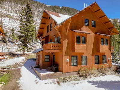 /international/us/100-kachina-rd-taos-ski-valley-nm-110108123963/