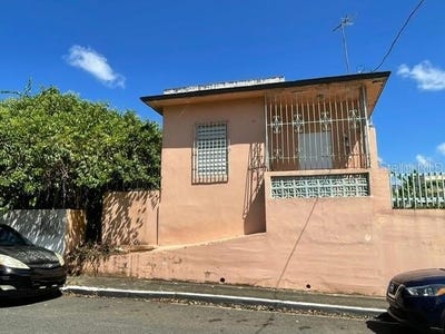 /international/us/-10-lina-corretjer-calle-verdum-ciales-pr-110107991290/