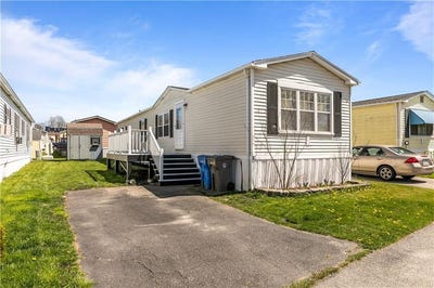 /international/us/92-bayview-parkway-middletown-ri-110099100961/