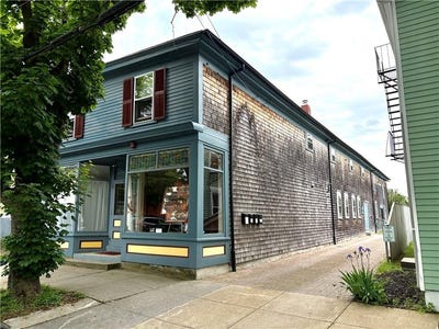 /international/us/30-bradford-street-bristol-ri-110108416298/