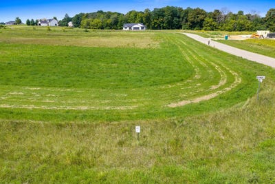 /international/us/n275-brairwood-lane-fremont-wi-110120553471/