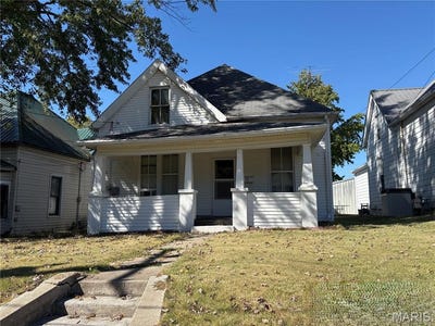 /international/us/811-valley-street-chester-il-110120412568/
